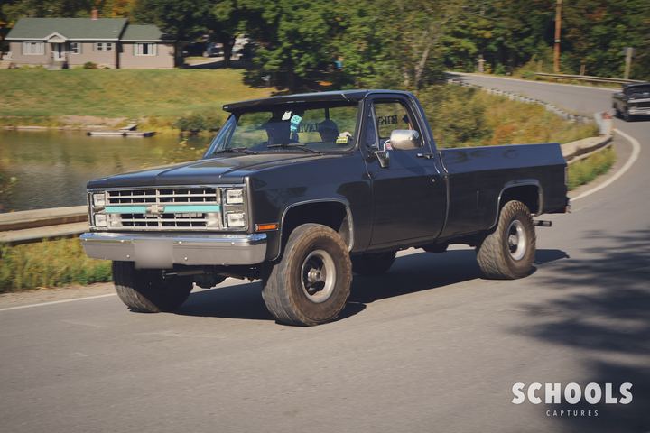 Dark blue/black square body